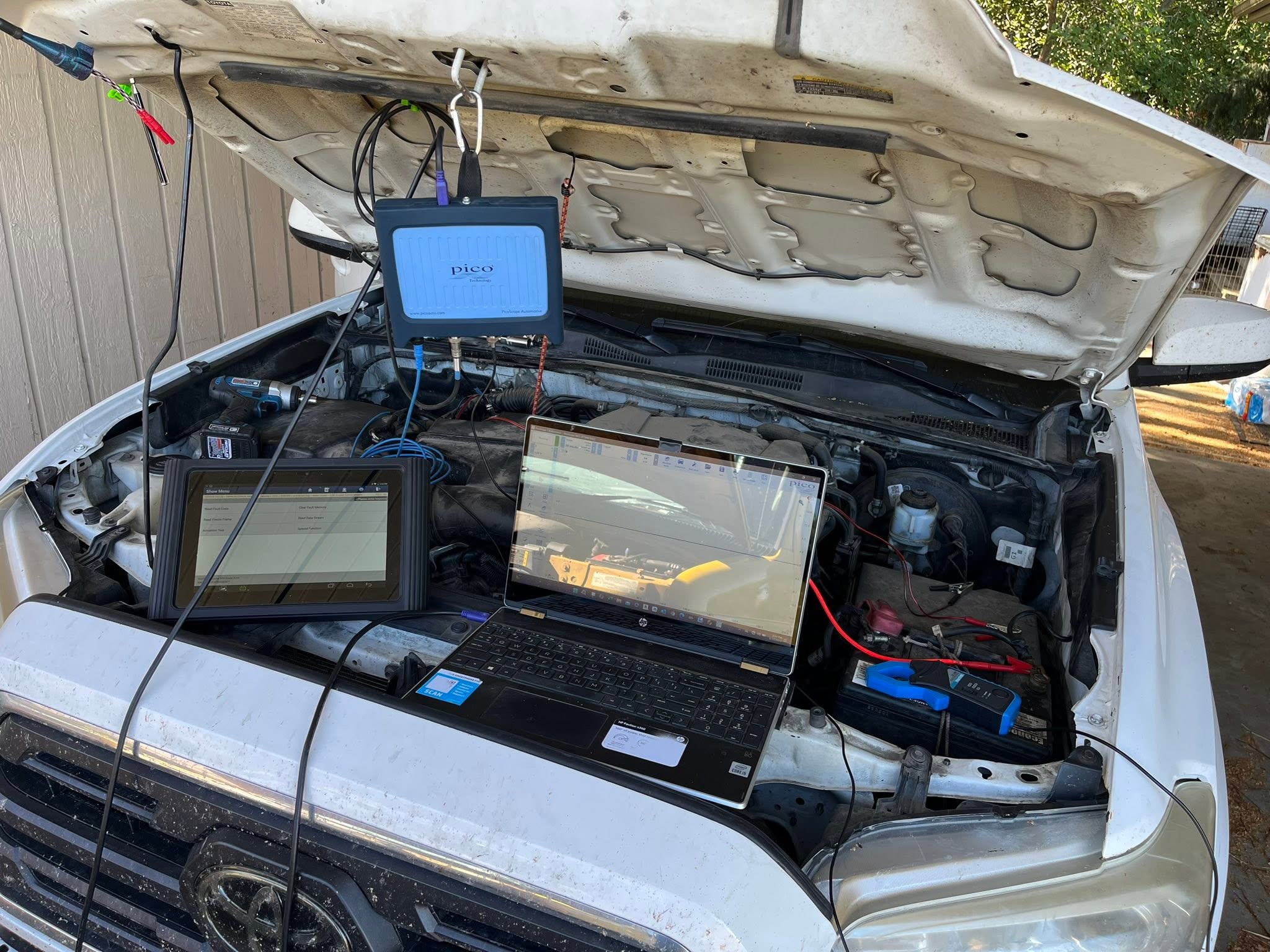 Pico scope, scanner and laptop on a Toyota Tundra engine bay